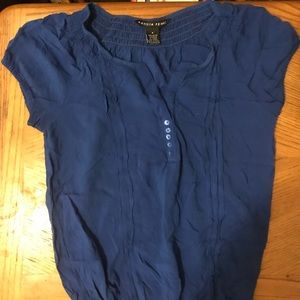 Blue short-sleeve top